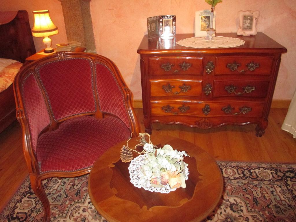 Poilley  Les Sources Bed & Breakfast エクステリア 写真