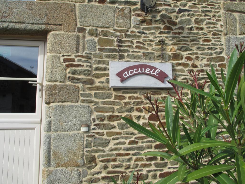 Poilley  Les Sources Bed & Breakfast エクステリア 写真