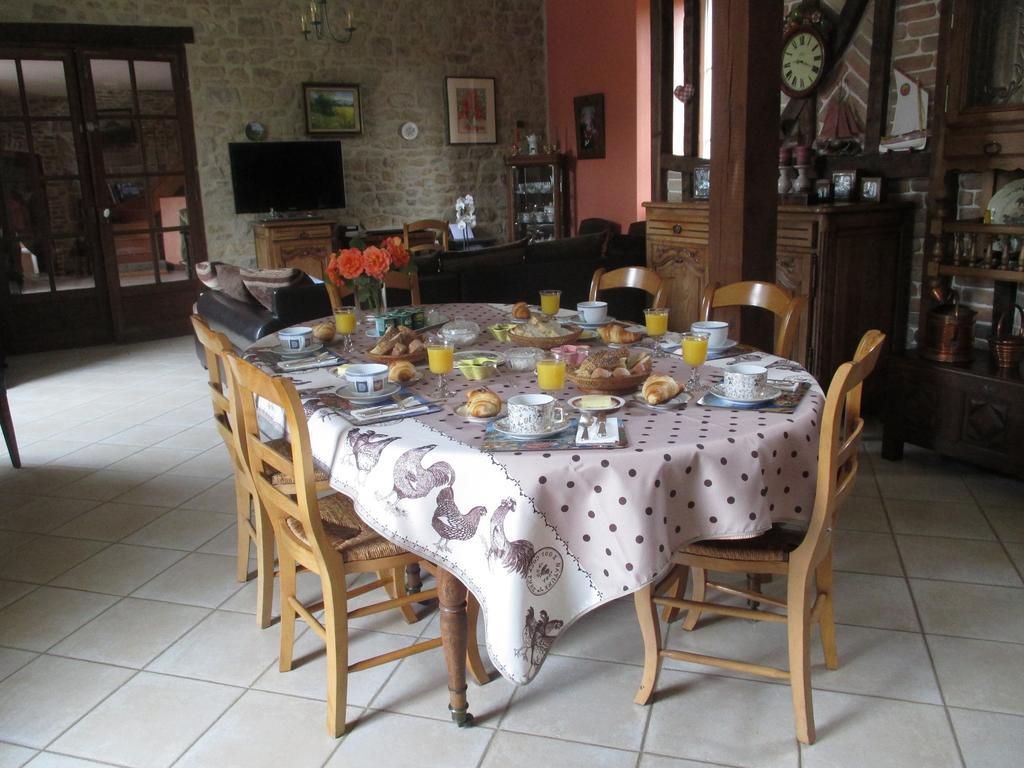 Poilley  Les Sources Bed & Breakfast エクステリア 写真