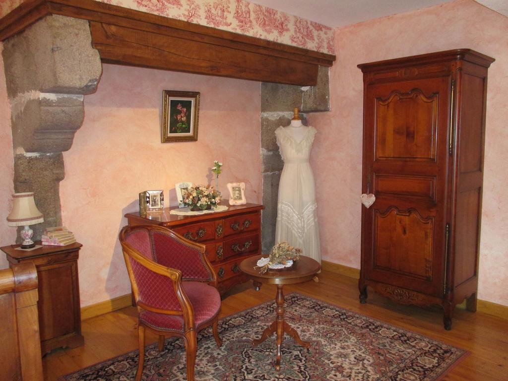 Poilley  Les Sources Bed & Breakfast エクステリア 写真