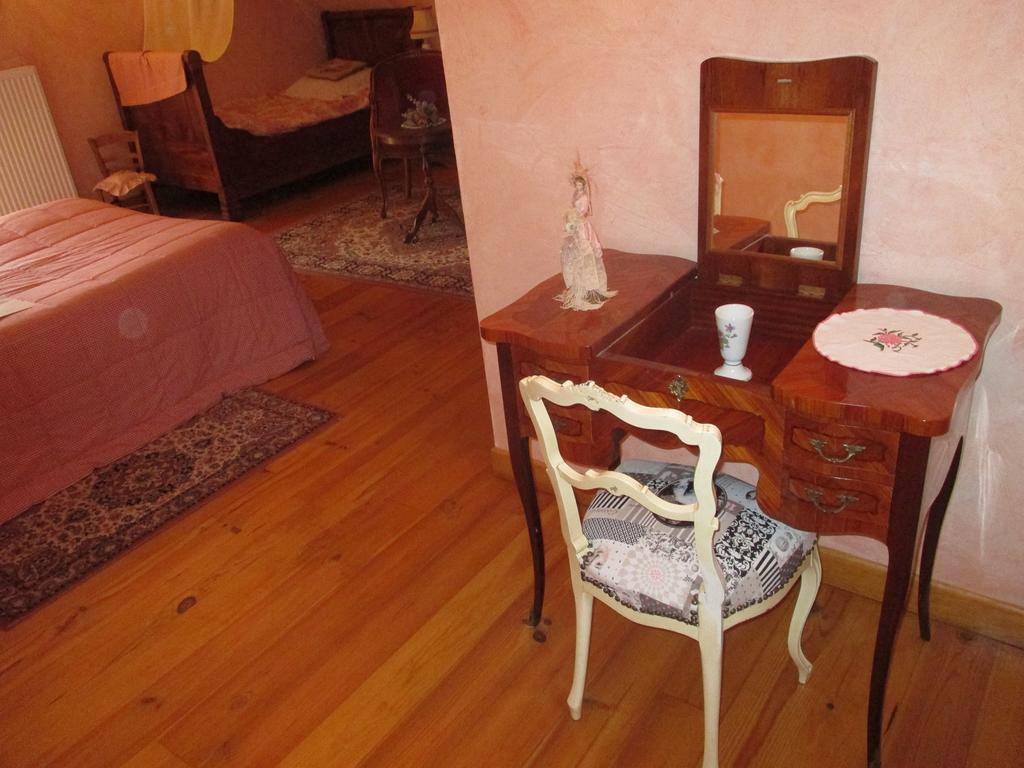 Poilley  Les Sources Bed & Breakfast エクステリア 写真